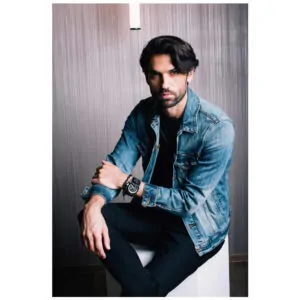 ectq58623_vni_3 jpg - Relógio Masculino de Quartzo Bolt Zeus Magnum, Invicta 32685, Preto e Prata -<p>Este lindo relógio Invicta Bolt contém um movimento preciso de quartzo, além de uma caixa de titânio. Seu mostrador exibe um mostrador metálico protegido por um Cristal Mineral de&</p>