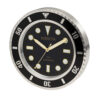 ectq17793_vni_0 jpg - Relgio de parede marrom Pro 14 39771, Invicta -Este atraente relgio Invicta da coleo Pro movido por um movimento preciso, com caixa de ao. Seu mostrador decorado por um mostrador marrom em ao inoxidvel e protegido por um resist