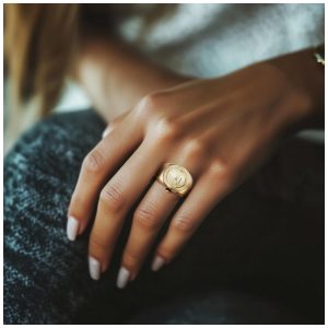 ectq74984_vni_0 jpg - Mini Angel Women S Ring Watch 16,5mm. Ouro 48947 -<p>…</p>